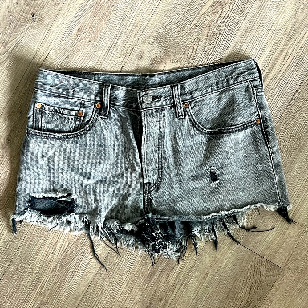 Black Distressed Levi Shorts (size 30)